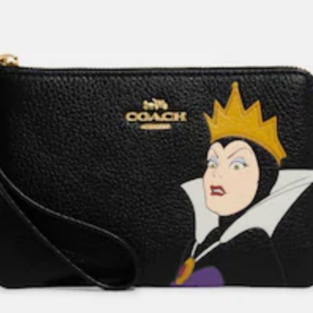 NEW Disney X Coach Corner Zip Wristlet With Evil Queen Motif